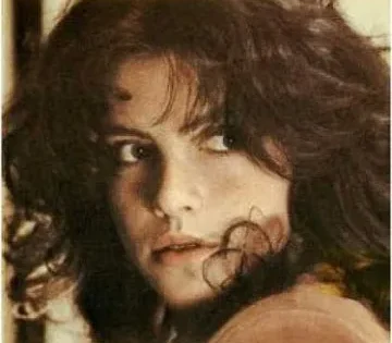 اتفرج علي فيلم  Miele di donna 1981 مترجم