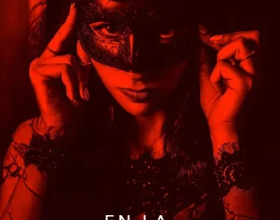 اتفرج علي فيلم En la intimidad 2013  مترجم